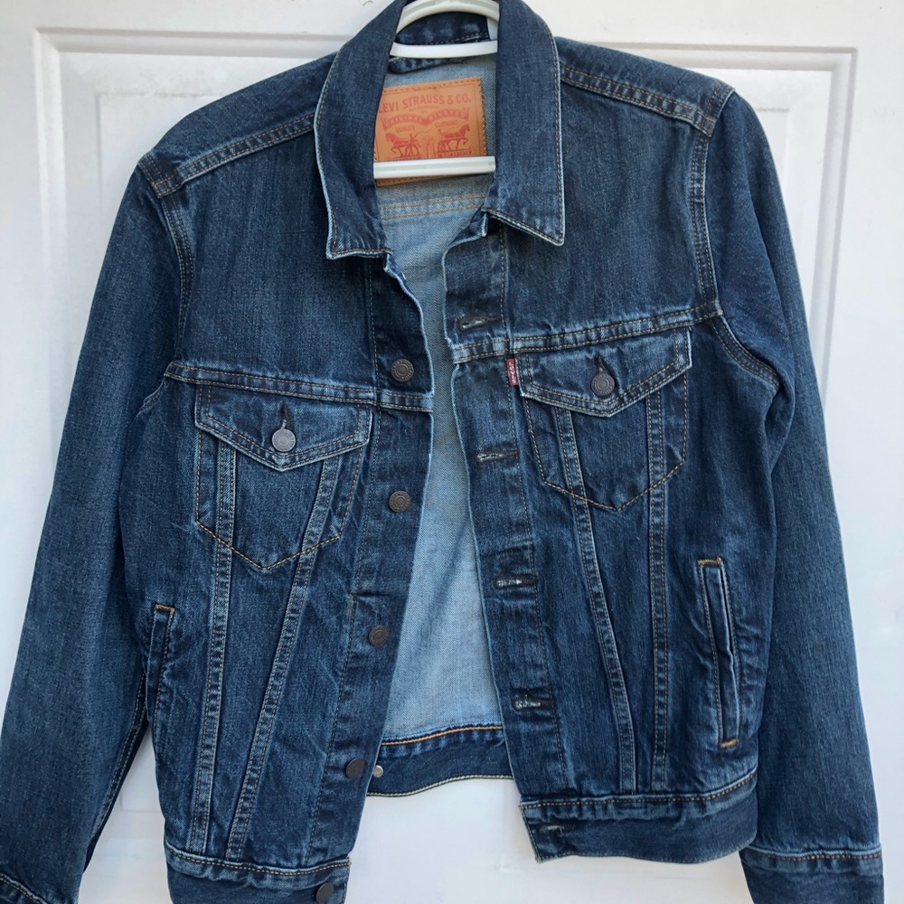 Levi denim trucker jacket XS
